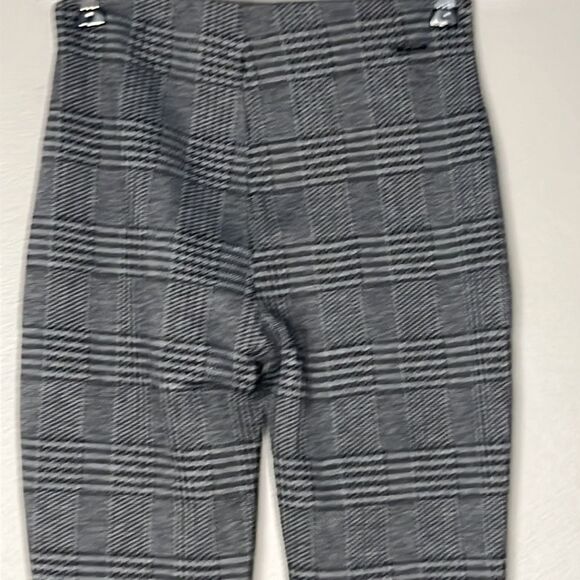 Tahari pull on style houndstooth trousers, size extra small - Picture 7 of 12